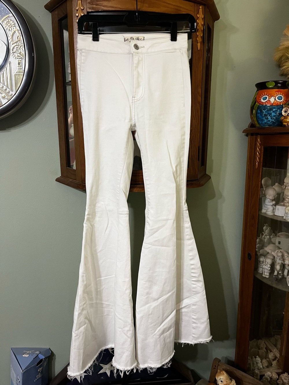 Free People White Boho Hippie Festival Bell Bottom Wide Leg Flare Jeans